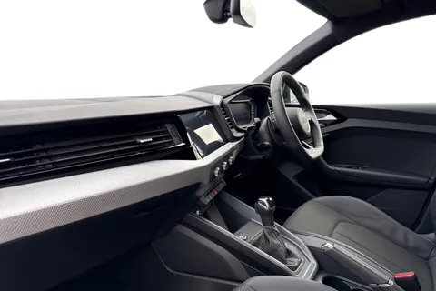 ND25CNE Audi A1 Black Edition 35 TFSI  150 PS S tronic Thumbnail #16