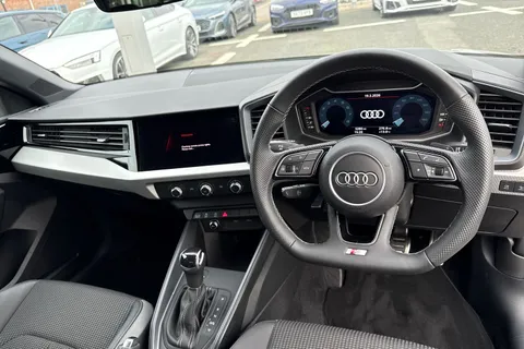 ND25CNE Audi A1 Black Edition 35 TFSI  150 PS S tronic Thumbnail #19