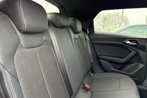 ND25CNE Audi A1 Black Edition 35 TFSI  150 PS S tronic Thumbnail #20