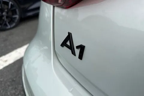 ND25CNE Audi A1 Black Edition 35 TFSI  150 PS S tronic Thumbnail #35