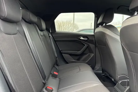 ND25CNE Audi A1 Black Edition 35 TFSI  150 PS S tronic Thumbnail #39