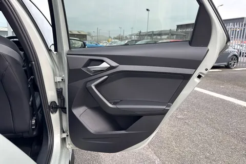 ND25CNE Audi A1 Black Edition 35 TFSI  150 PS S tronic Thumbnail #44