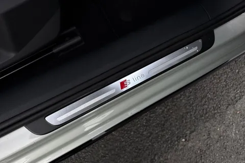 ND25CNE Audi A1 Black Edition 35 TFSI  150 PS S tronic Thumbnail #47