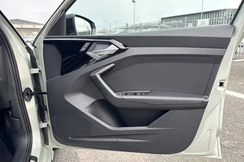 ND25CNE Audi A1 Black Edition 35 TFSI  150 PS S tronic Thumbnail #49