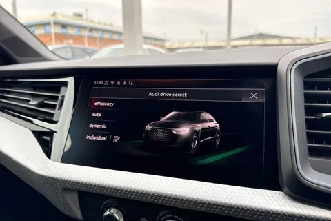 ND25CNE Audi A1 Black Edition 35 TFSI  150 PS S tronic Thumbnail #61