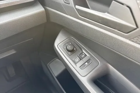 BV25RZX Volkswagen Caddy 2.0 TDI 102PS Commerce Pro Van [Tech Pack] Thumbnail #20