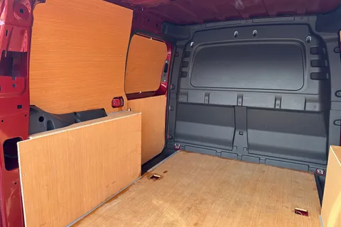 BV25RZX Volkswagen Caddy 2.0 TDI 102PS Commerce Pro Van [Tech Pack] Thumbnail #25