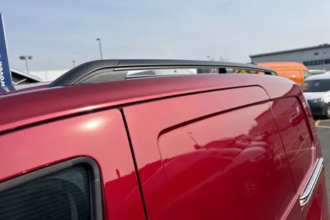 BV25RZX Volkswagen Caddy 2.0 TDI 102PS Commerce Pro Van [Tech Pack] Thumbnail #39