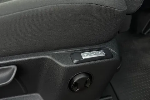 BV25RZX Volkswagen Caddy 2.0 TDI 102PS Commerce Pro Van [Tech Pack] Thumbnail #47