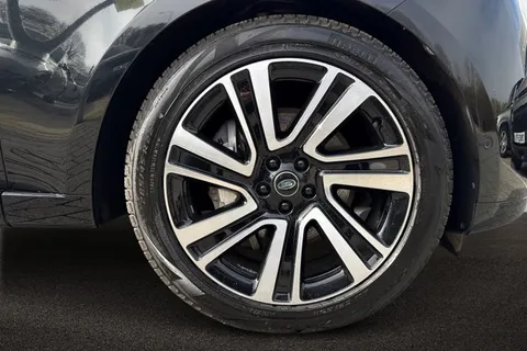 KP24CGY Land Rover Range Rover 3.0 D300 HSE 5dr Thumbnail #10