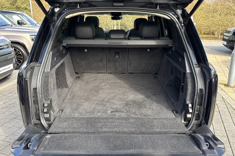 KP24CGY Land Rover Range Rover 3.0 D300 HSE 5dr Thumbnail #12