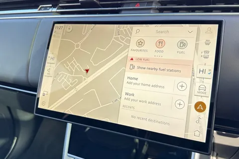 KP24CGY Land Rover Range Rover 3.0 D300 HSE 5dr Thumbnail #13