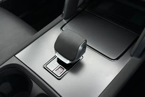 DU75XSC Land Rover Discovery Sport 2.0 D200 Dynamic SE 5dr Thumbnail #14