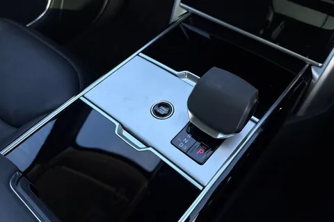 KP24CGY Land Rover Range Rover 3.0 D300 HSE 5dr Thumbnail #15