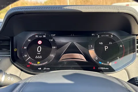 KP24CGY Land Rover Range Rover 3.0 D300 HSE 5dr Thumbnail #18