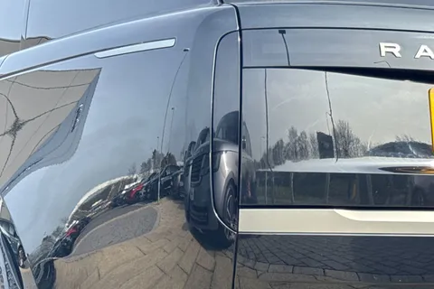 KP24CGY Land Rover Range Rover 3.0 D300 HSE 5dr Thumbnail #21