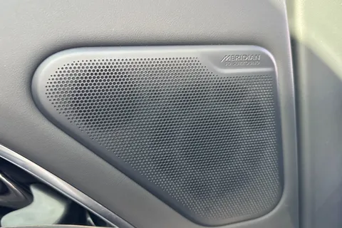 KP24CGY Land Rover Range Rover 3.0 D300 HSE 5dr Thumbnail #26