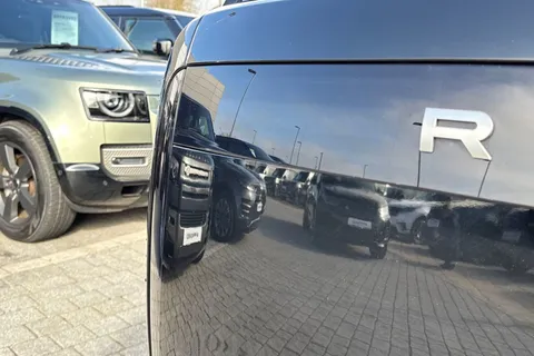 KP24CGY Land Rover Range Rover 3.0 D300 HSE 5dr Thumbnail #28