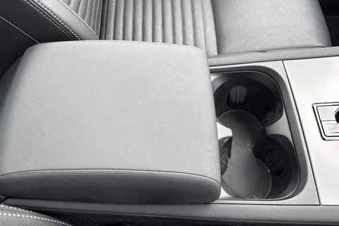 DU75XSC Land Rover Discovery Sport 2.0 D200 Dynamic SE 5dr Thumbnail #49