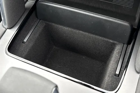 DU75XSC Land Rover Discovery Sport 2.0 D200 Dynamic SE 5dr Thumbnail #51