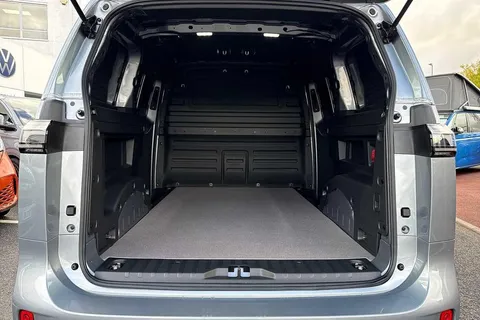 BV26OOF Volkswagen Id. Buzz Cargo 340ps Commerce Plus 79kWh Auto 4Motion 4X4 Thumbnail #9