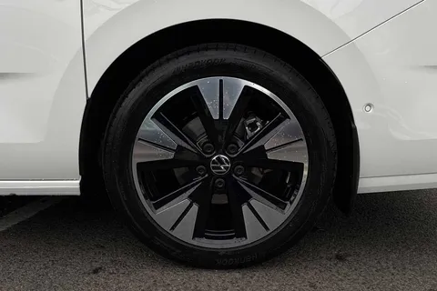 22 of 65 for Volkswagen California 1.5 eHybrid 245ps 4Motion DSG