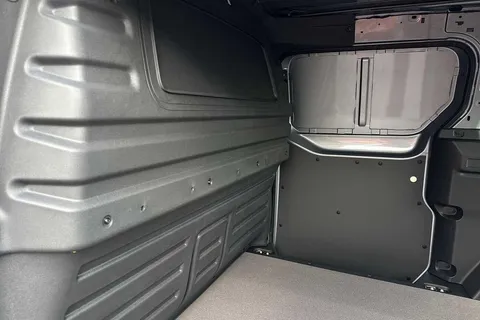 BV26OOF Volkswagen Id. Buzz Cargo 340ps Commerce Plus 79kWh Auto 4Motion 4X4 Thumbnail #38