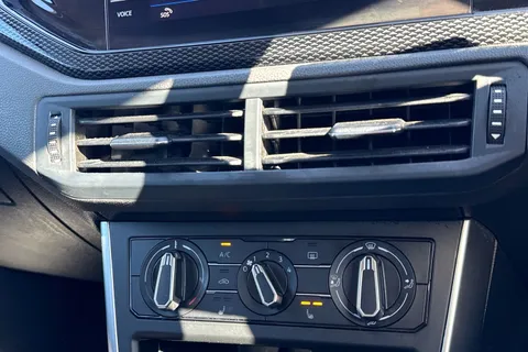 DE22UUH Volkswagen Taigo 1.0 TSI 110 Life 5dr Thumbnail #22