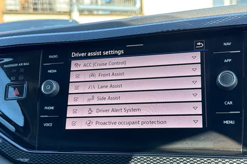 DE22UUH Volkswagen Taigo 1.0 TSI 110 Life 5dr Thumbnail #30