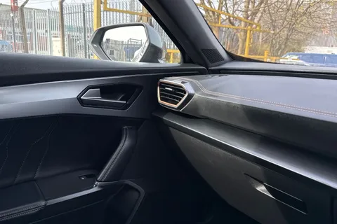 DT73ZNX CUPRA Formentor 1.5 TSI V2 DSG Euro 6 (s/s) 5dr Thumbnail #32