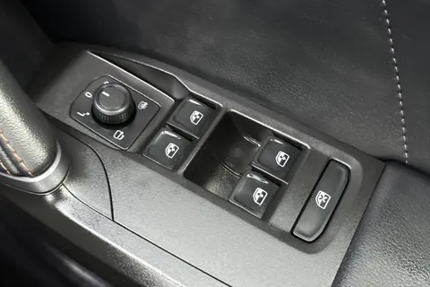 DT73ZNX CUPRA Formentor 1.5 TSI V2 DSG Euro 6 (s/s) 5dr Thumbnail #36