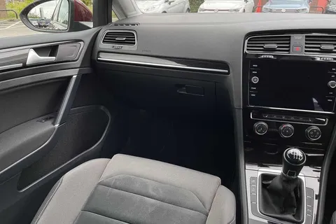 15 of 53 for VOLKSWAGEN GOLF 1.5 TSI EVO 150 GT 5dr