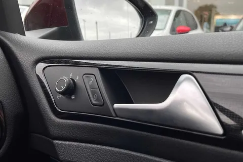 18 of 53 for VOLKSWAGEN GOLF 1.5 TSI EVO 150 GT 5dr