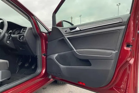 32 of 53 for VOLKSWAGEN GOLF 1.5 TSI EVO 150 GT 5dr