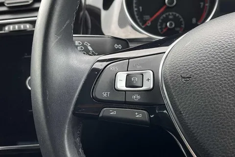 34 of 53 for VOLKSWAGEN GOLF 1.5 TSI EVO 150 GT 5dr