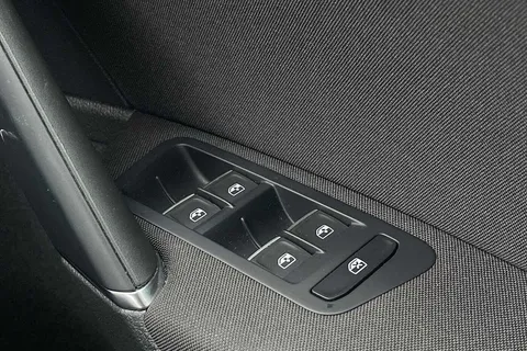 37 of 53 for VOLKSWAGEN GOLF 1.5 TSI EVO 150 GT 5dr