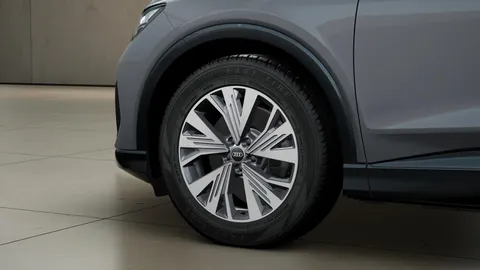  Audi Q4 e-tron 40 Sport Auto 5dr 63kWh Thumbnail #4