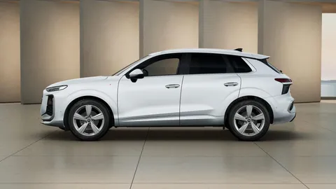  Audi Q3 1.5 TFSI S line S Tronic Euro 6 (s/s) 5dr Thumbnail #3