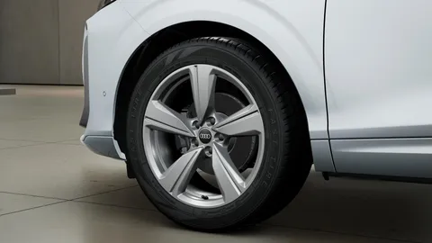  Audi Q3 1.5 TFSI S line S Tronic Euro 6 (s/s) 5dr Thumbnail #4