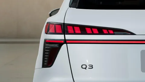  Audi Q3 1.5 TFSI S line S Tronic Euro 6 (s/s) 5dr Thumbnail #7