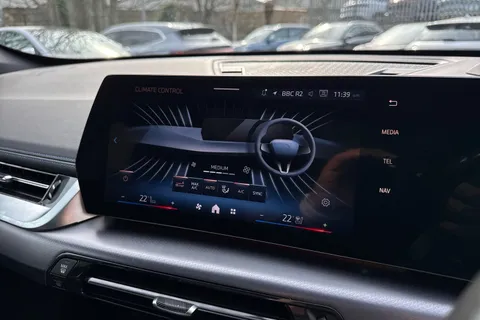 PY23VCZ BMW X1 2.0 18d M Sport DCT sDrive Euro 6 (s/s) 5dr Thumbnail #20