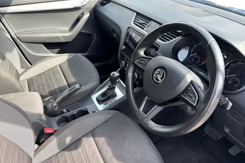 8 of 45 for Škoda Octavia 1.0 TSI SE Technology DSG Euro 6 (s/s) 5dr