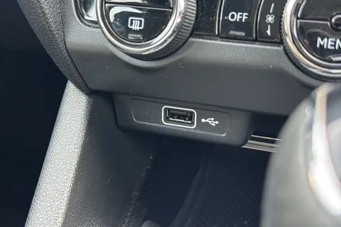 28 of 45 for Škoda Octavia 1.0 TSI SE Technology DSG Euro 6 (s/s) 5dr