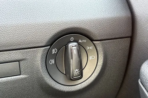 38 of 45 for Škoda Octavia 1.0 TSI SE Technology DSG Euro 6 (s/s) 5dr