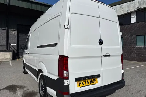 PK74MUP Volkswagen Crafter 2.0 TDI 140PS Commerce High Roof Van Thumbnail #7