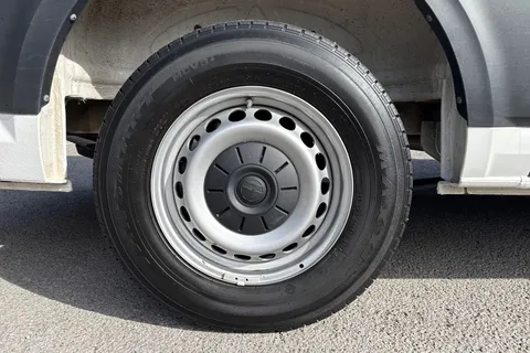 PK74MUP Volkswagen Crafter 2.0 TDI 140PS Commerce High Roof Van Thumbnail #10