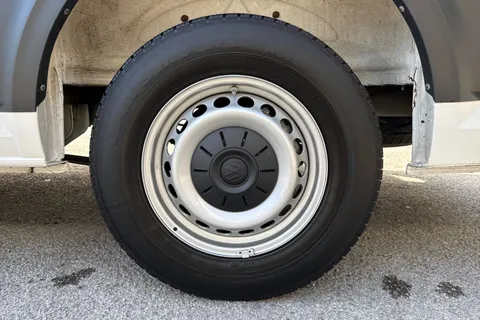 PK74MUP Volkswagen Crafter 2.0 TDI 140PS Commerce High Roof Van Thumbnail #11