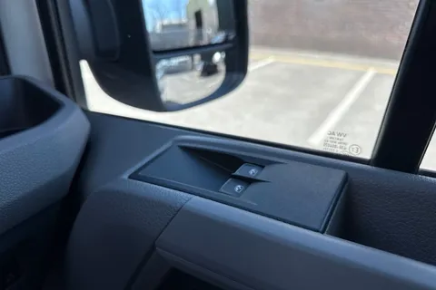 PK74MUP Volkswagen Crafter 2.0 TDI 140PS Commerce High Roof Van Thumbnail #20