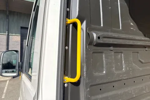 PK74MUP Volkswagen Crafter 2.0 TDI 140PS Commerce High Roof Van Thumbnail #33