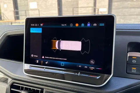 PK74MUP Volkswagen Crafter 2.0 TDI 140PS Commerce High Roof Van Thumbnail #46